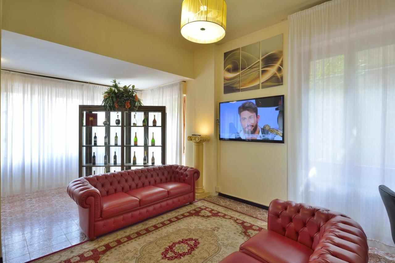 Hotel Attico Chianciano Terme Bagian luar foto